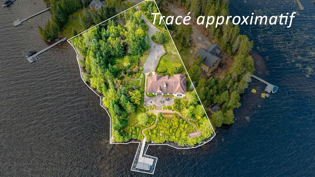 House in Saint-Donat-de-Montcalm, Quebec, Canada 4 - 18643620