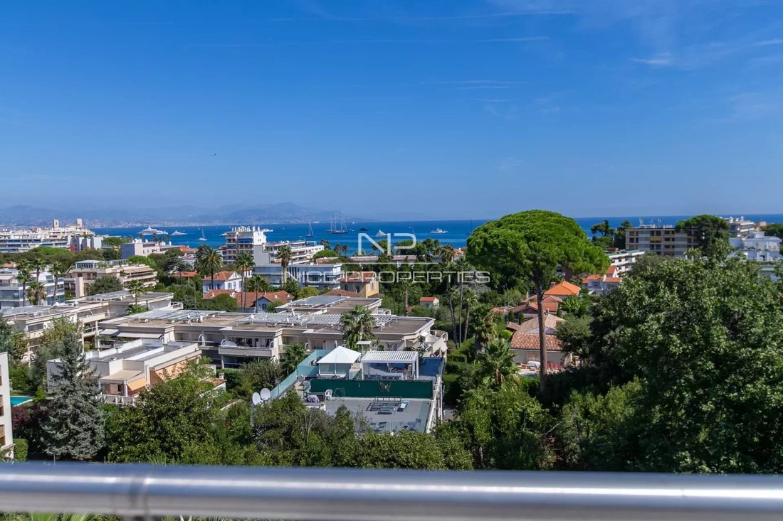 Villa in Ponteil, Antibes, France 1 - 18647589