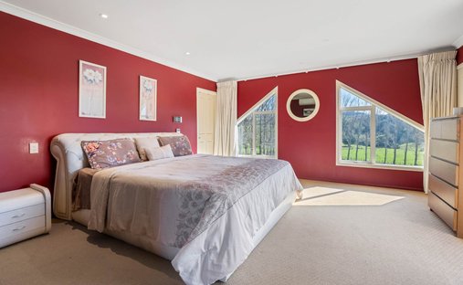 Farm Ranch in Dairy Flat, Auckland, New Zealand 1
