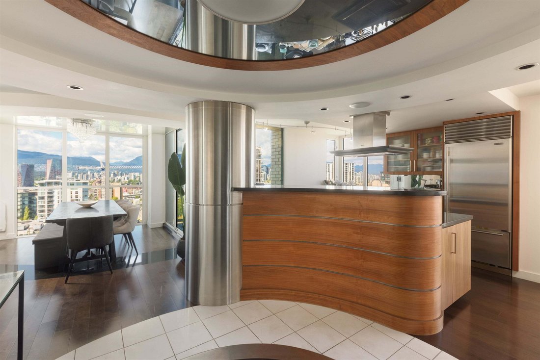 Condo in Vancouver, British Columbia, Canada 3 - 18644035
