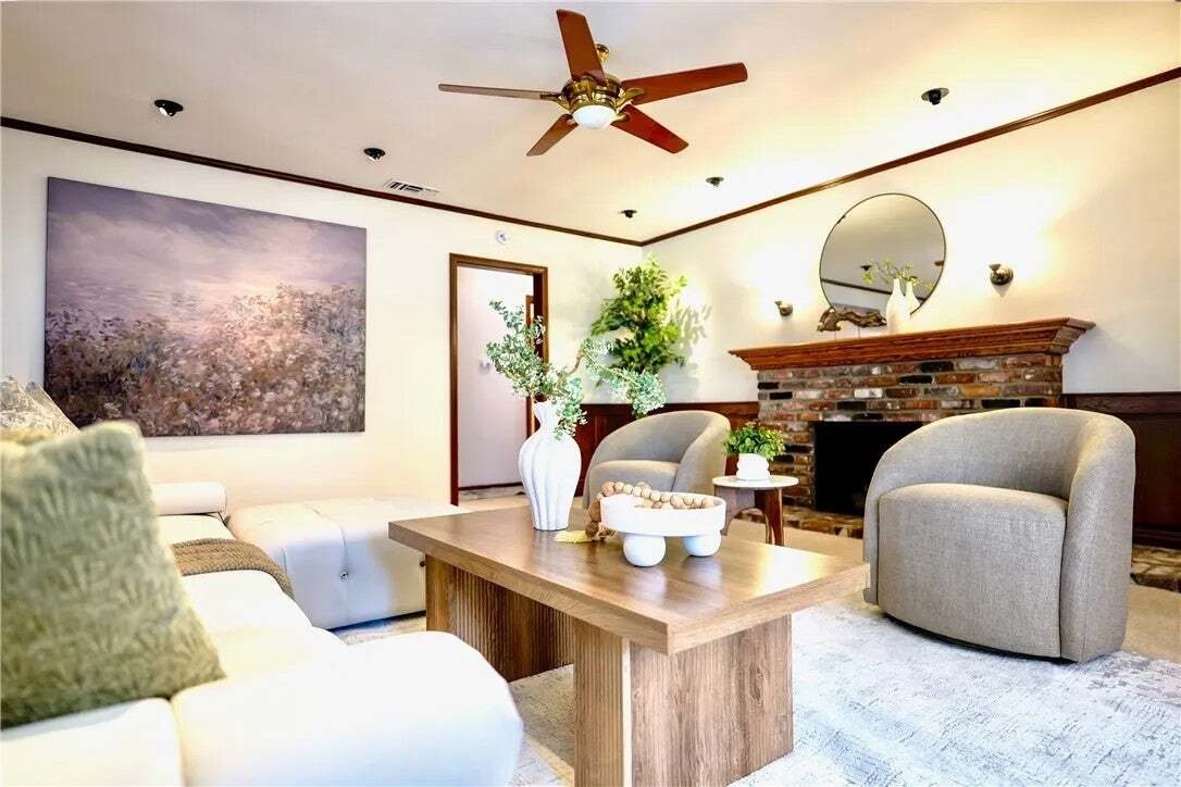 House in Burbank, California, United States 3 - 18646578