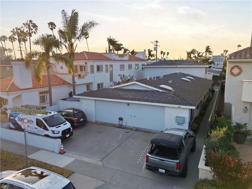 Huntington Beach, California, United States 1 - 18646543