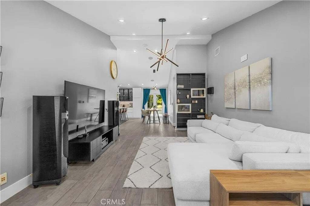 House in Signal Hill, California, United States 4 - 18642057