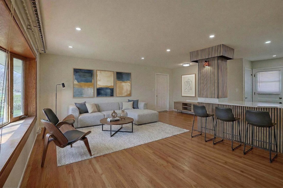House in Des Plaines, Illinois, United States 4 - 18642324
