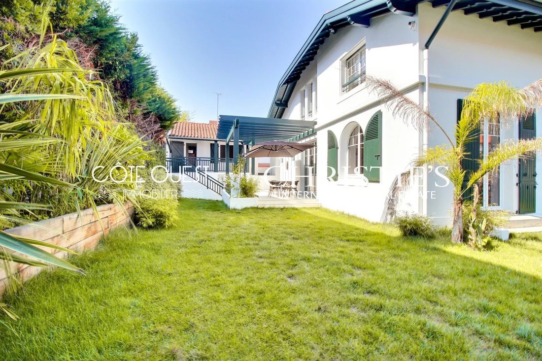 House in Anglet, Nouvelle-Aquitaine, France 1 - 18644240
