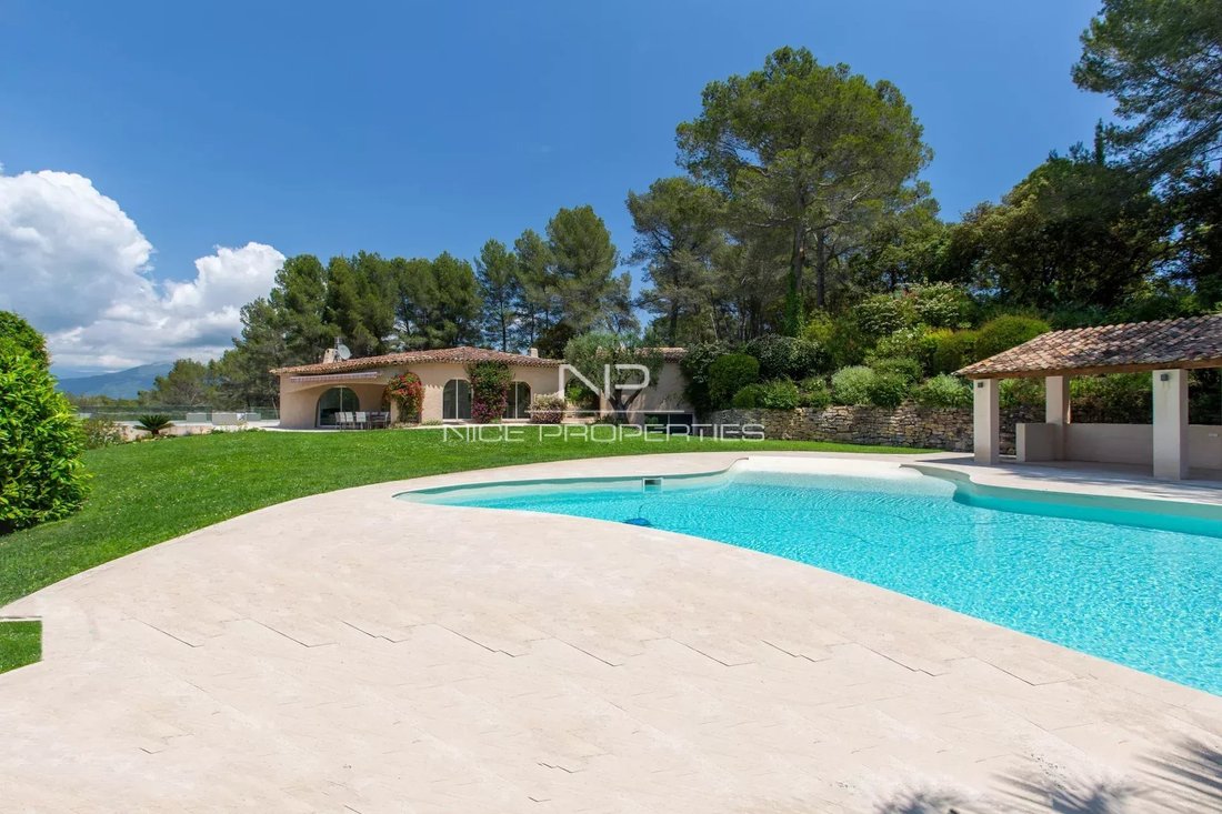 Villa en Mougins, Provenza-Alpes-Costa Azul, Francia 1 - 18647596