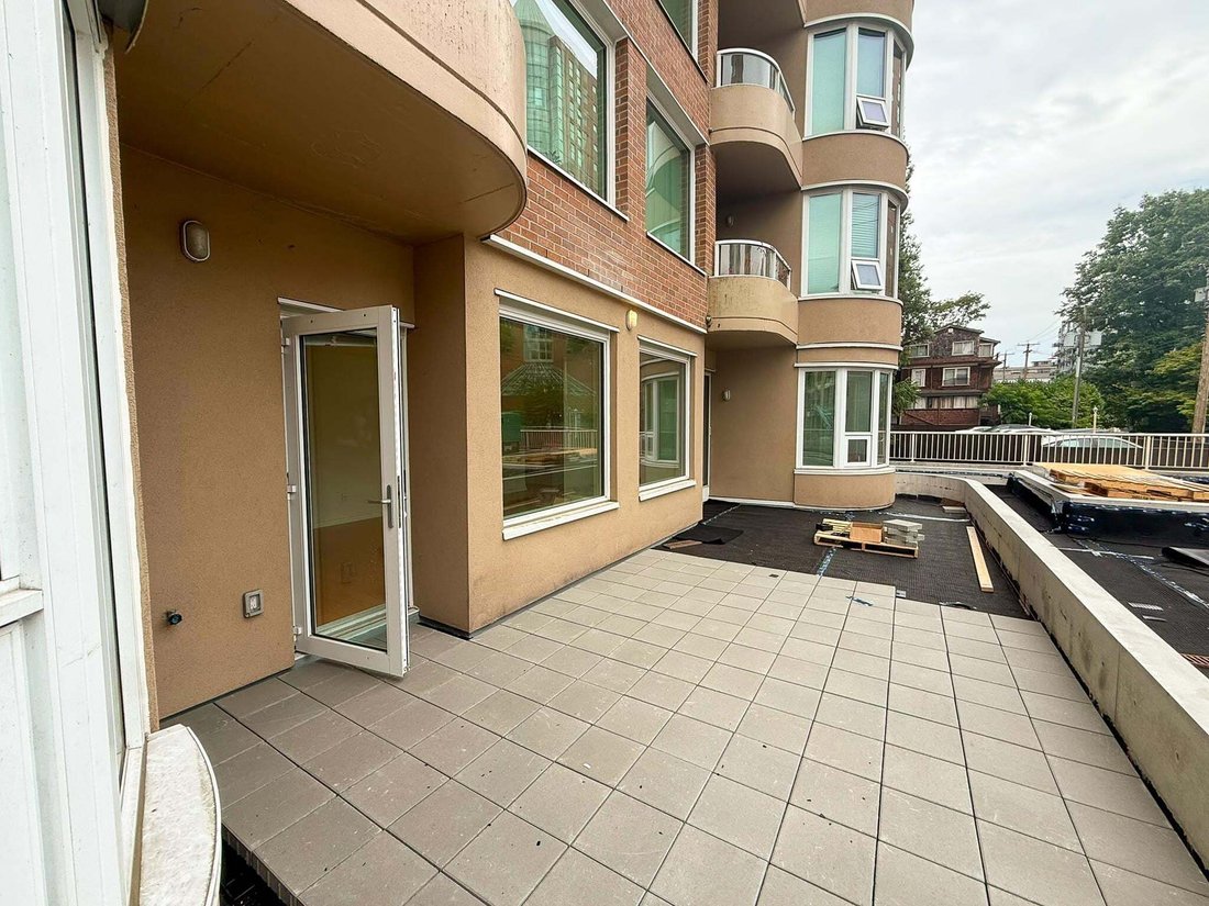 Condo in Vancouver, British Columbia, Canada 1 - 17612715