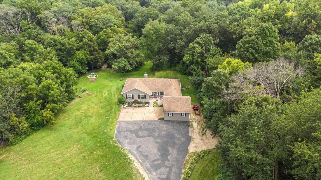 House in Le Claire, Iowa, United States 4 - 18642266