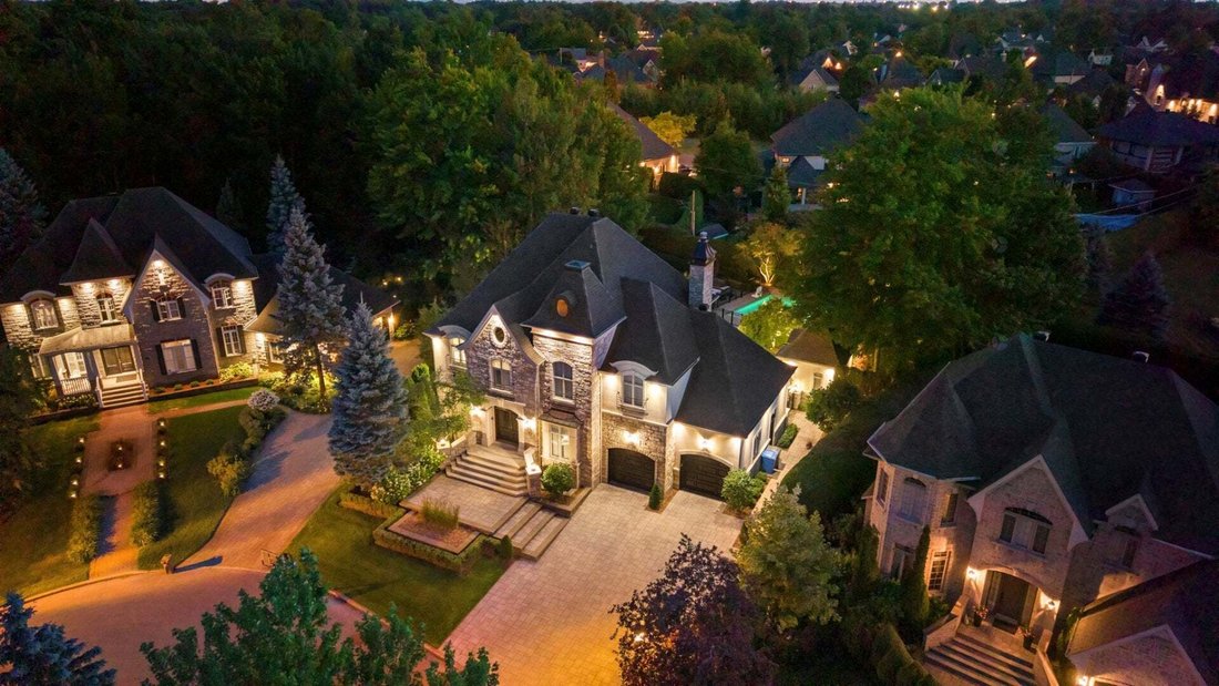 House in Blainville, Quebec, Canada 3 - 18643696