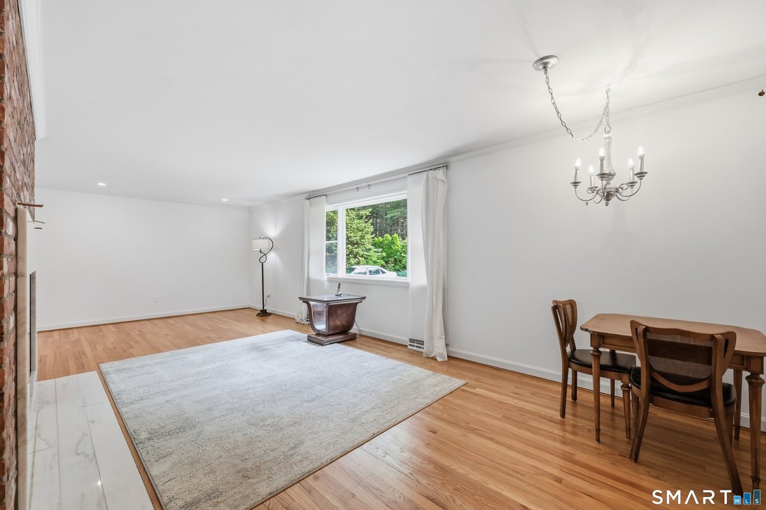 House in Simsbury, Connecticut, United States 4 - 18562662