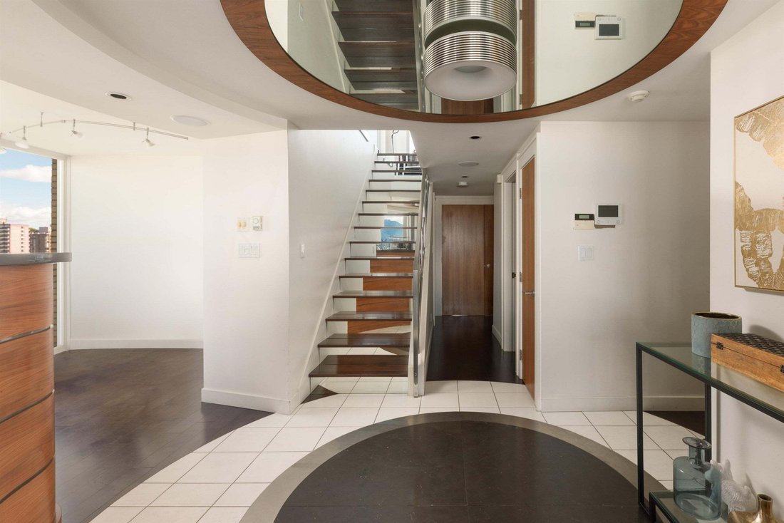 Condo in Vancouver, British Columbia, Canada 2 - 18644035