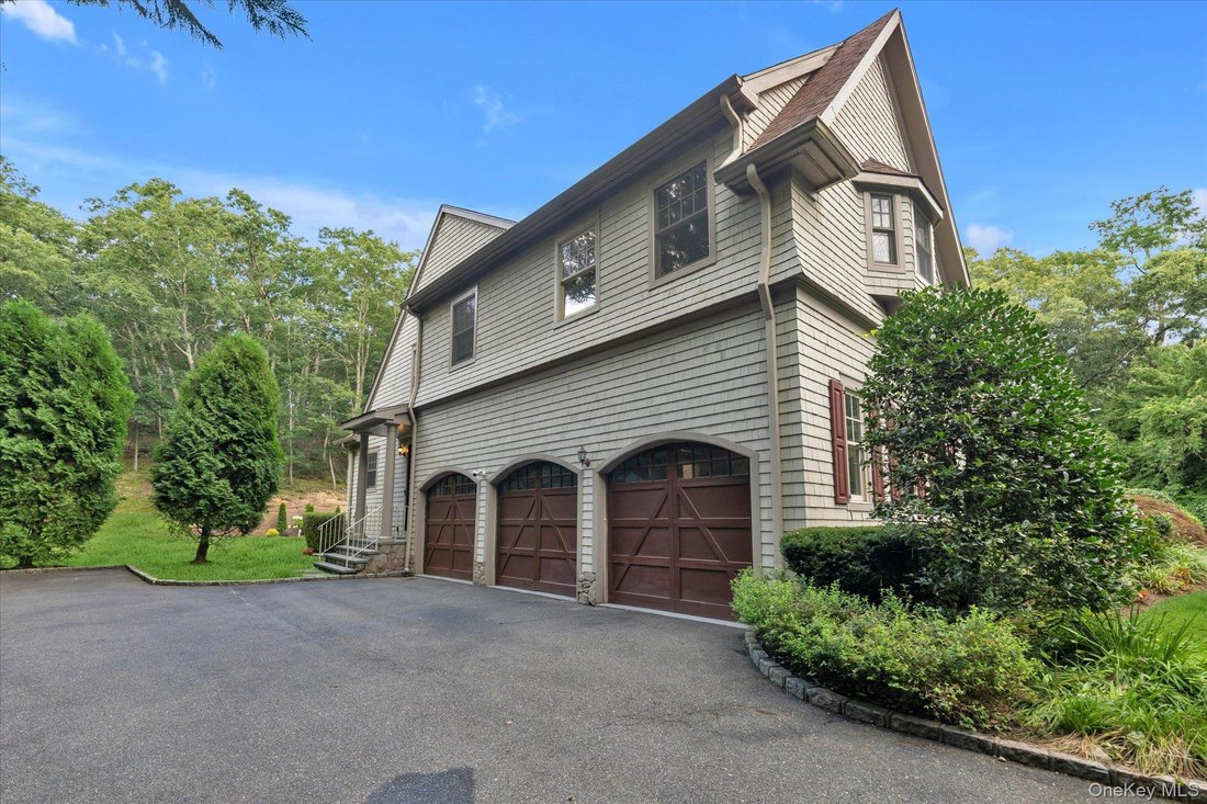House in Syosset, New York, United States 3 - 18646760