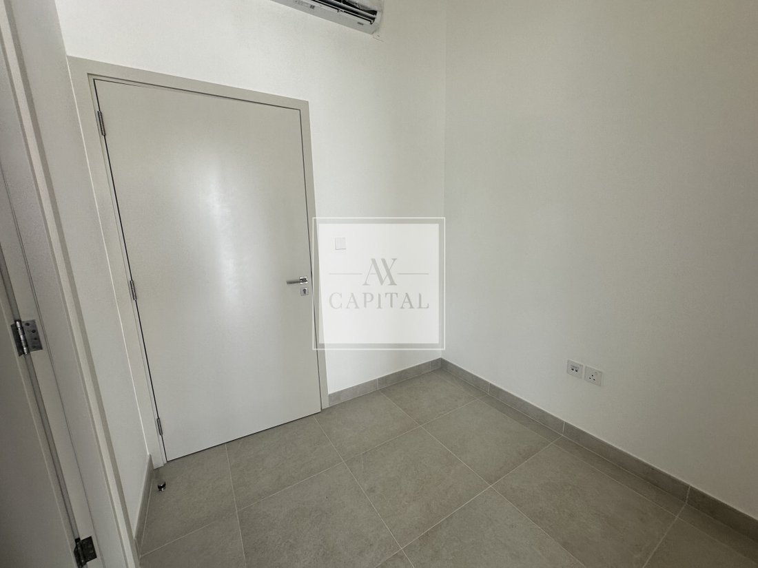Townhouse in Burj Khalifa Lake, Downtown Dubai, Dubai 4 - 18648075