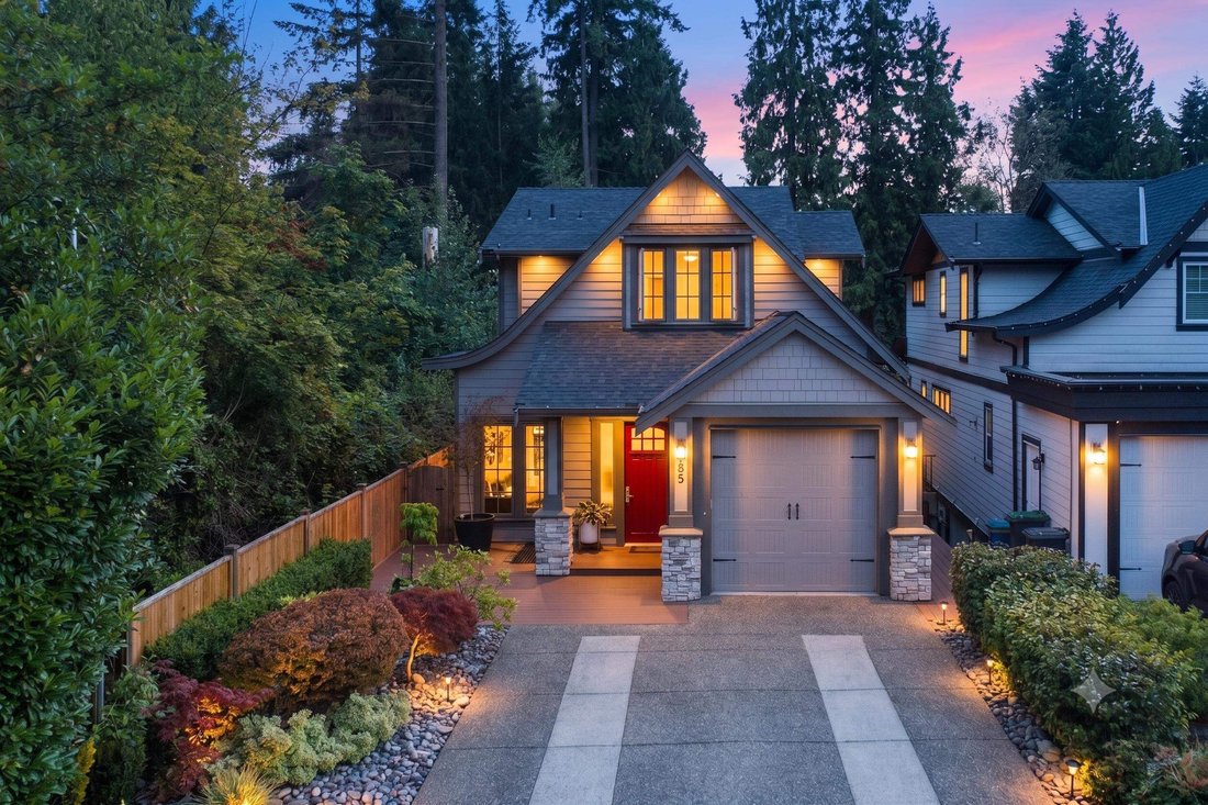 House in North Vancouver, British Columbia, Canada 1 - 18643608
