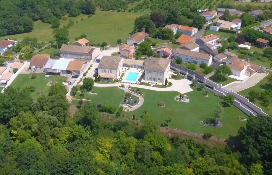 Estate in Saint Ausone-Saint Martin-Saint Gelais, Angoulême, France 2 - 18647719