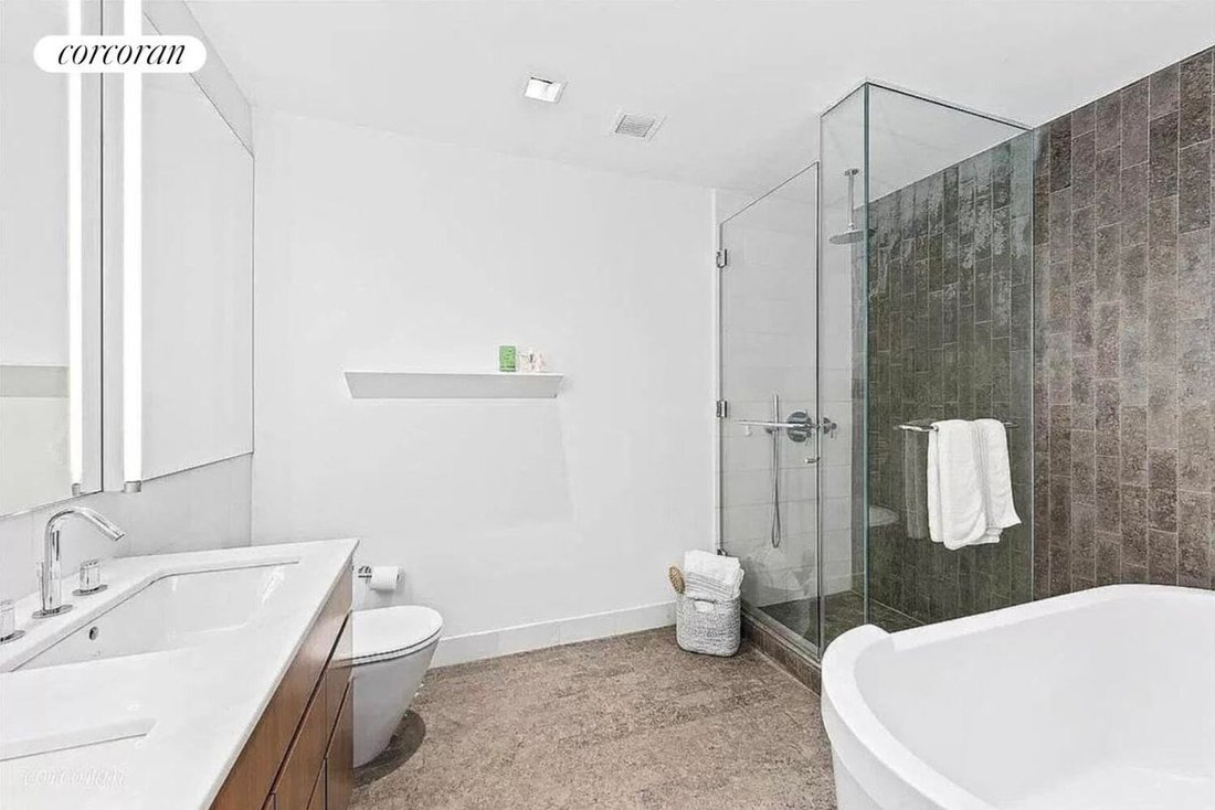 Condo in New York, New York, United States 3 - 18642517