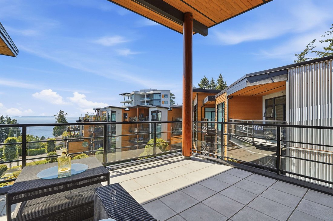 Condo in White Rock, British Columbia, Canada 3 - 18643835