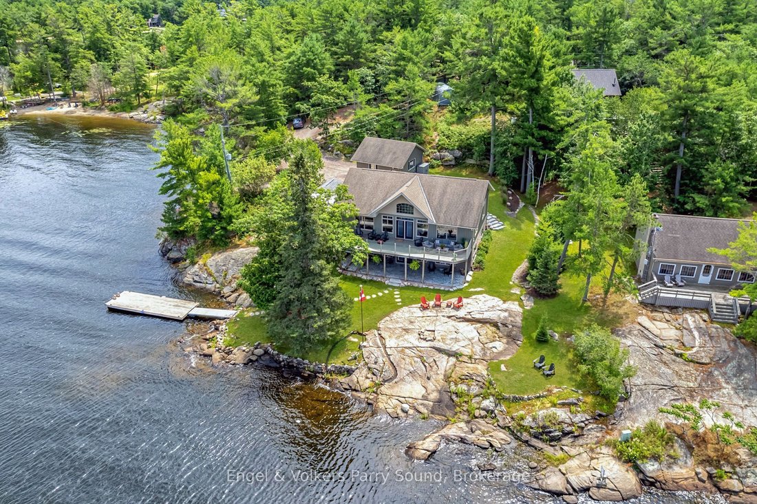 House in The Archipelago, Ontario, Canada 2 - 18642788