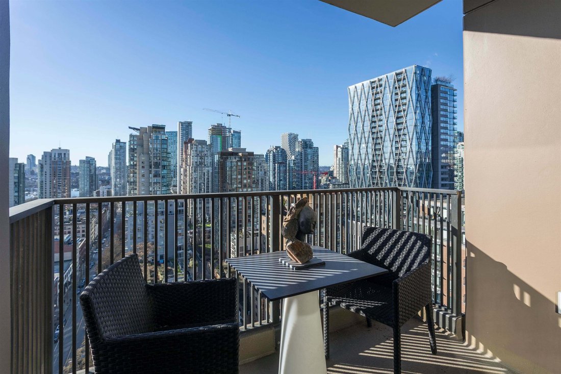 Condo in Vancouver, British Columbia, Canada 4 - 18643877