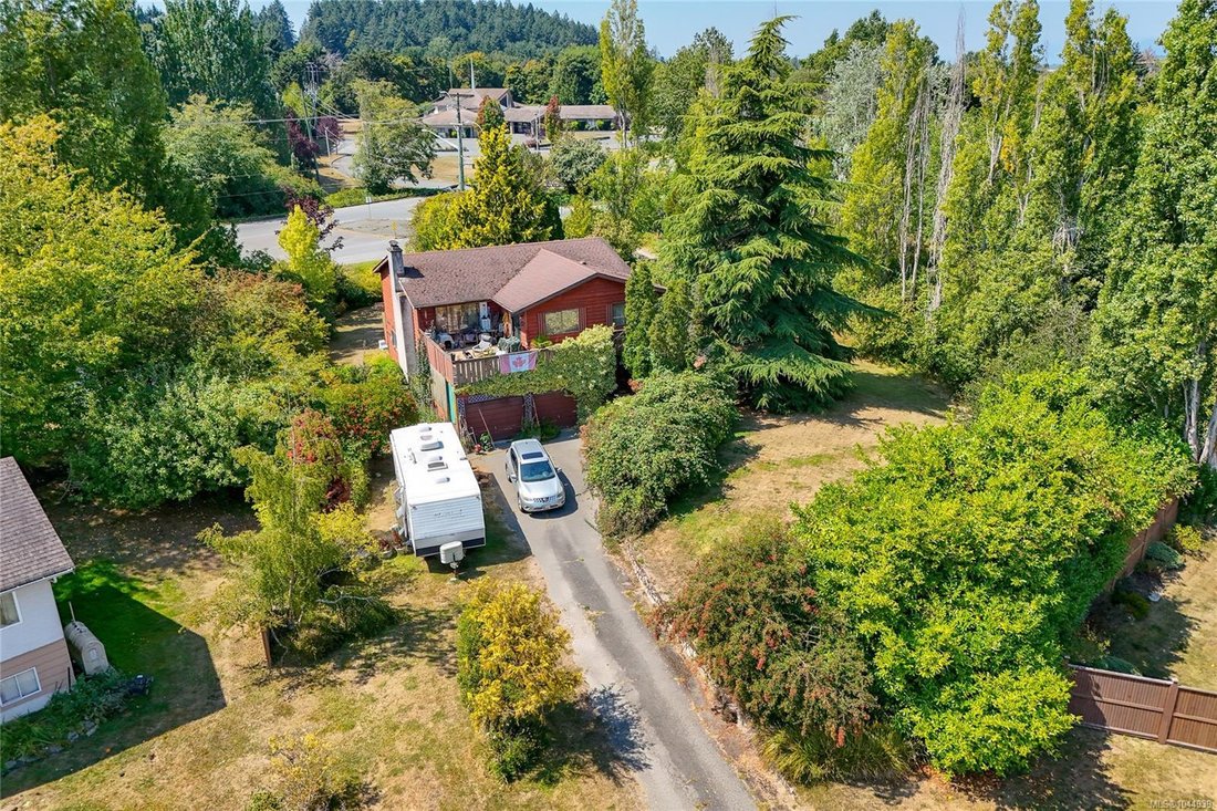 House in North Saanich, British Columbia, Canada 5 - 18648480
