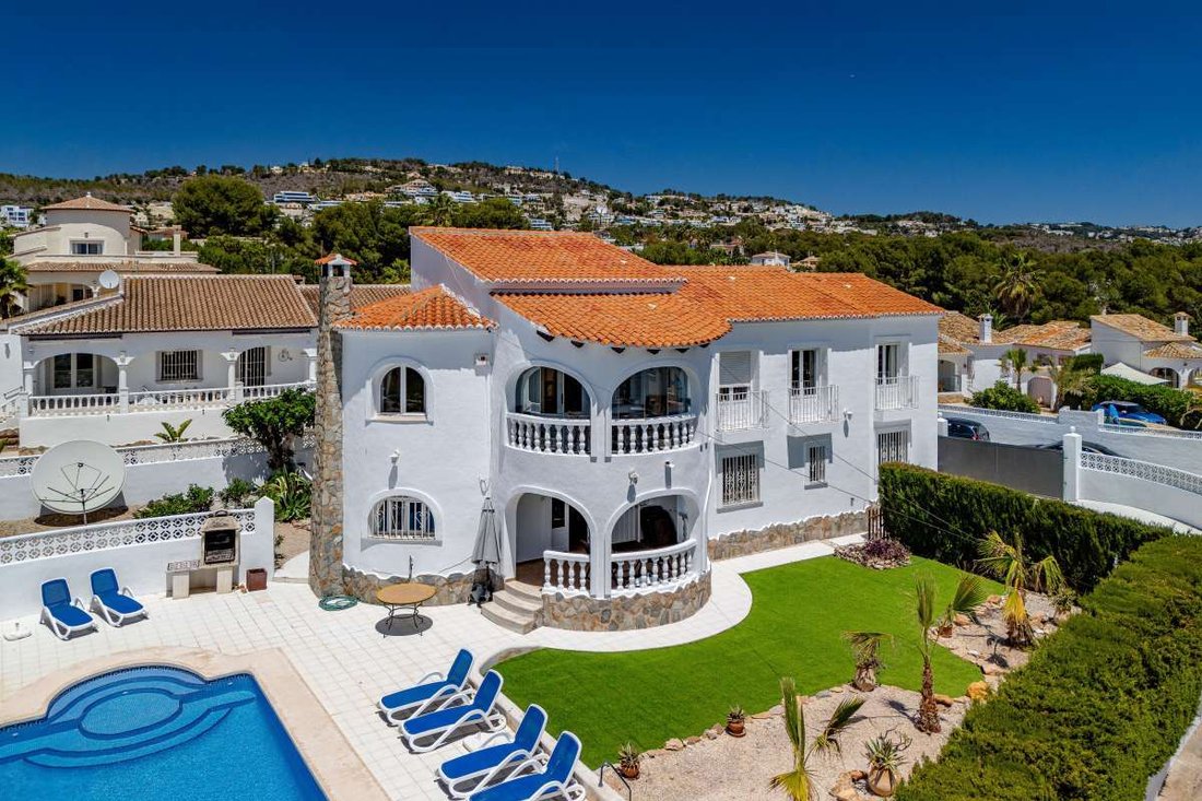 Villa in Calp / Calpe, Valencian Community, Spain 1 - 18644171