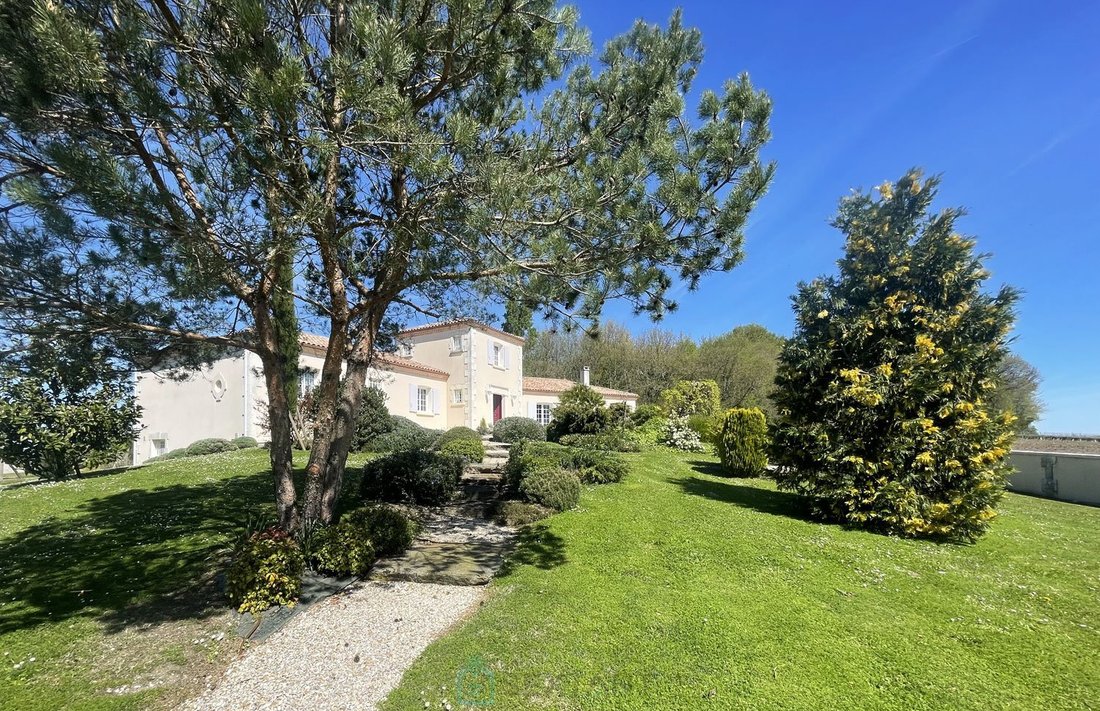 Villa in Saint Hilaire, Barbezieux-Saint-Hilaire, Frankreich 2 - 18647701
