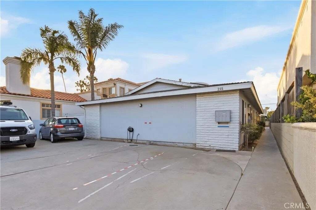 Huntington Beach, California, United States 4 - 18646543