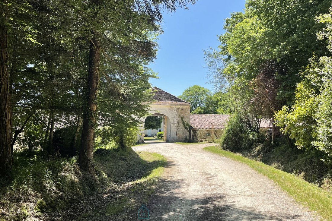 Saint Hilaire, Barbezieux-Saint-Hilaire, France 3 - 18647713