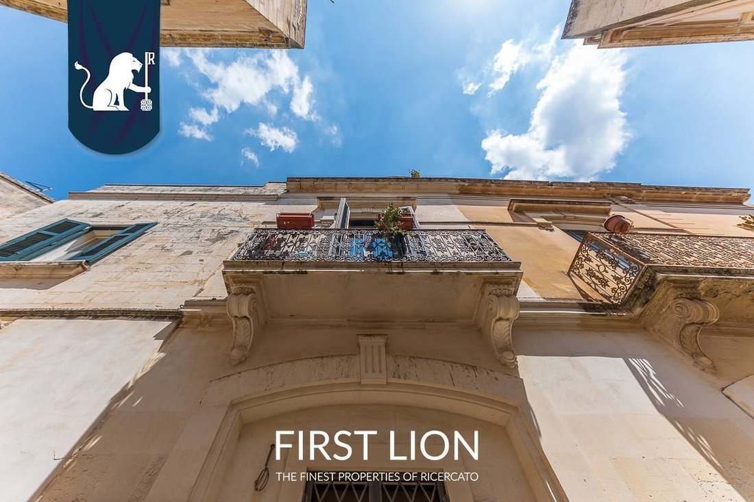 Apartment in Historic Center, Lecce, Apulia 5 - 18648335