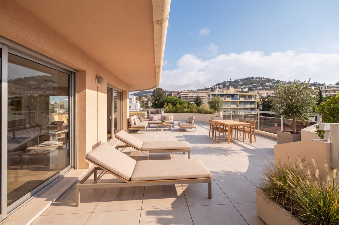 Apartment in Saint Nicolas, Cannes, France 1 - 18648621