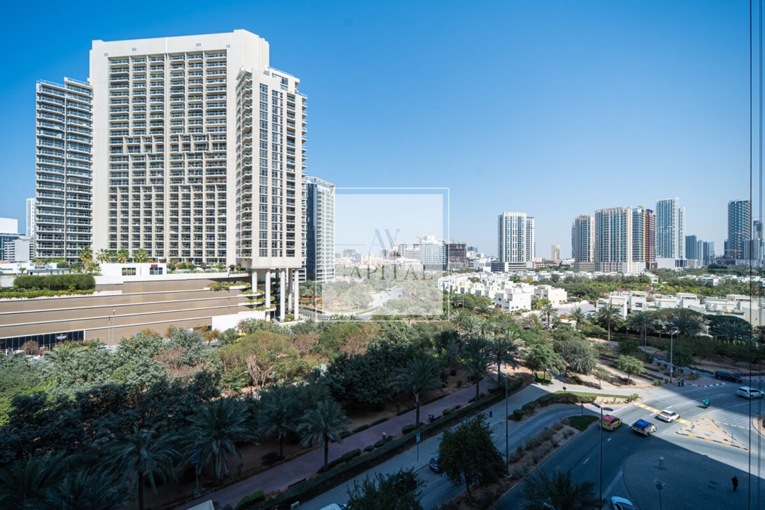 Apartment in JVC / Jumeirah Village Circle, Dubai, United Arab Emirates 1 - 18648175