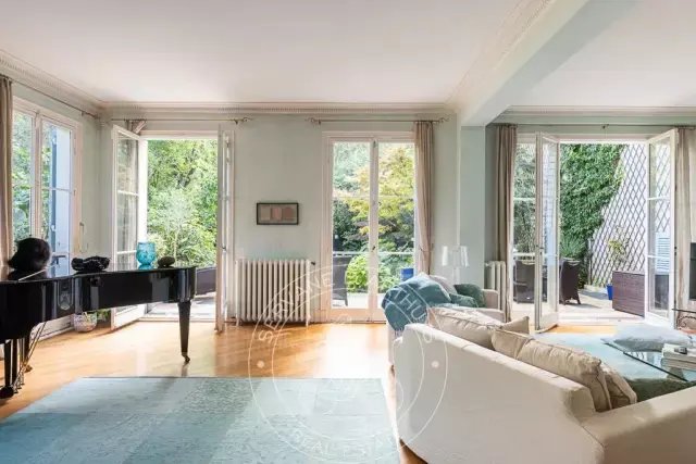 Townhouse in La Plaine des Sablons, Neuilly-sur-Seine, France 5 - 15908347