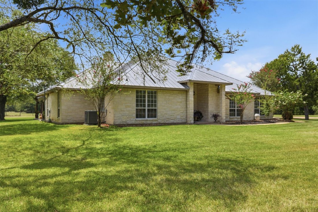 House in Wixon Valley, Texas, United States 3 - 18647160
