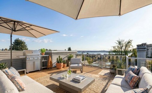 Townhouse in North Vancouver, British Columbia, Canada 1