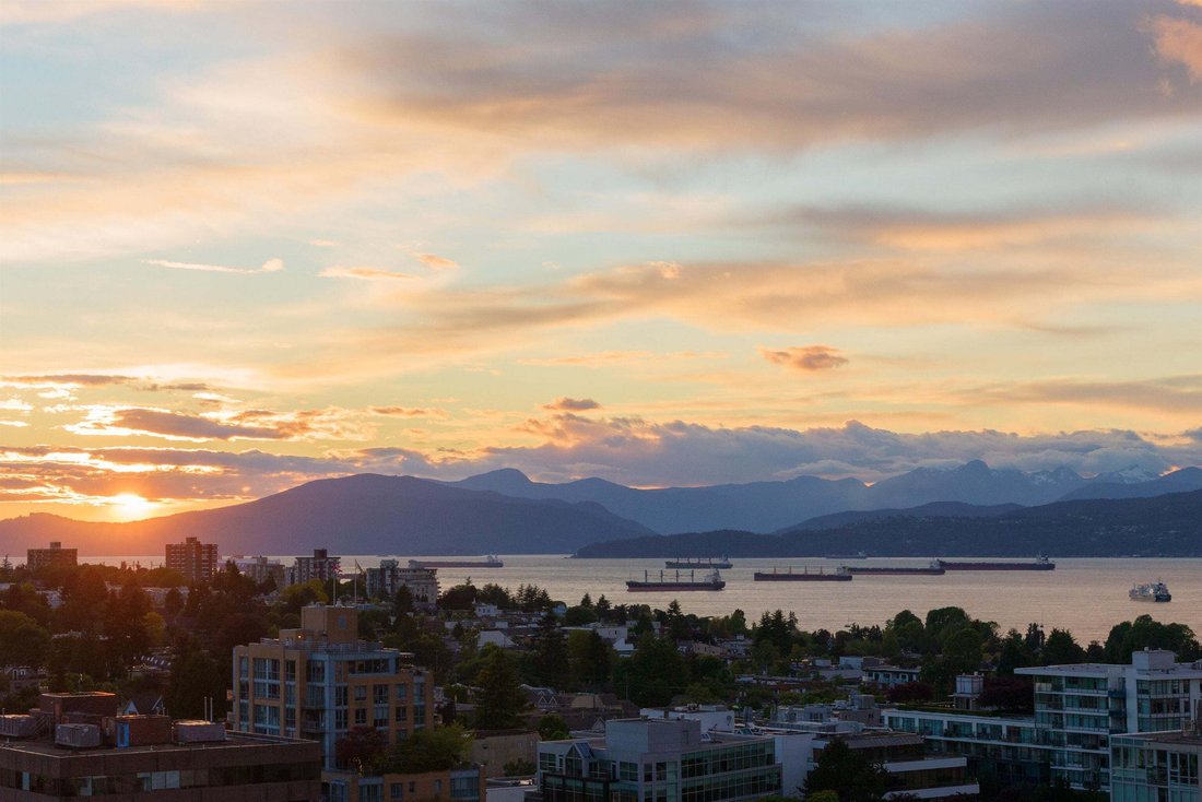 Condo in Vancouver, British Columbia, Canada 1 - 18644035