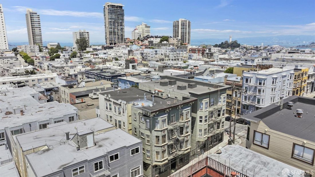 San Francisco, California, United States 3 - 18645422