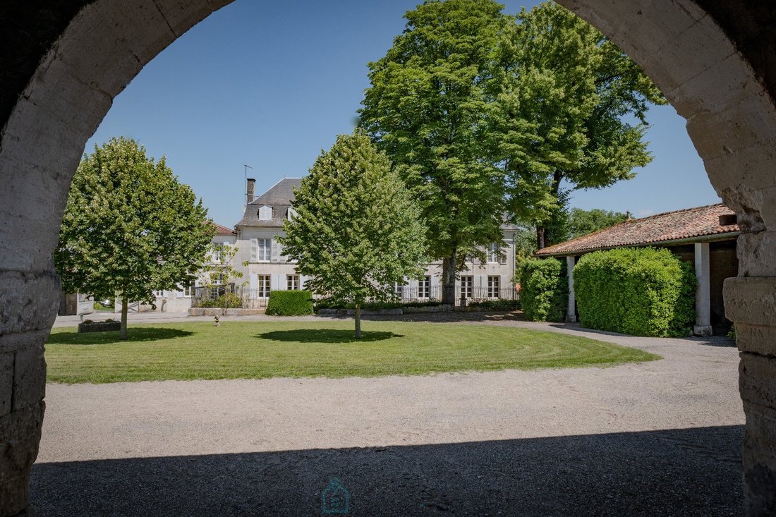 House in Segonzac, Nouvelle-Aquitaine, France 4 - 18647715