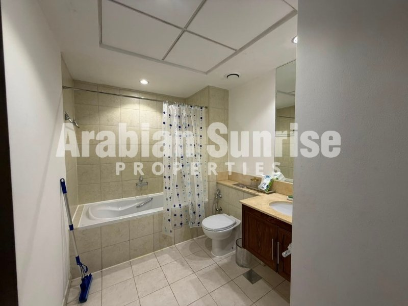 Apartment in Al Karama, Dubai, United Arab Emirates 5 - 18647421