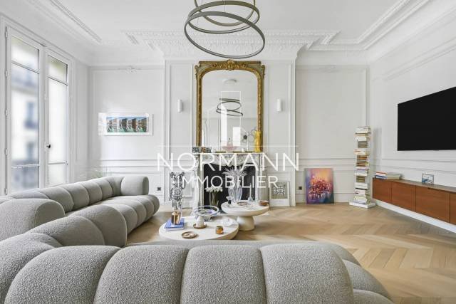 Apartment in Saint Philippe du Roule, Paris 8e Arrondissement, Paris 3 - 16188675