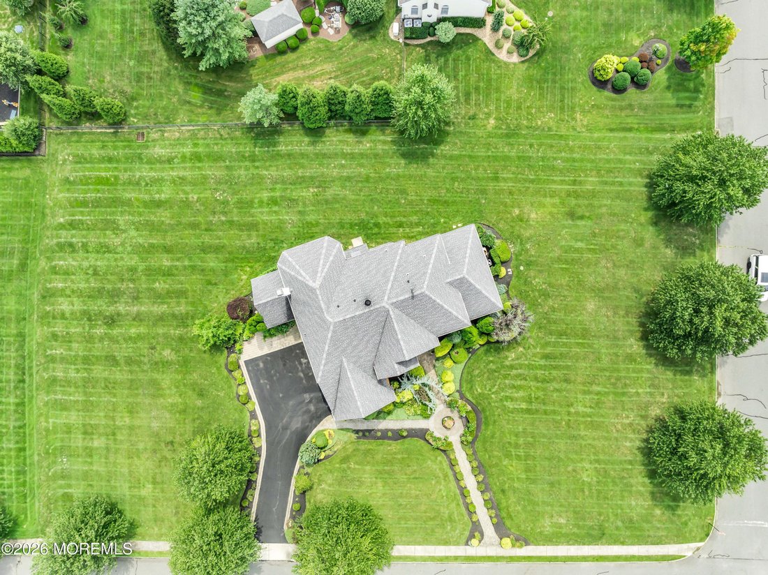 House in Freehold Township, New Jersey, United States 3 - 18644479