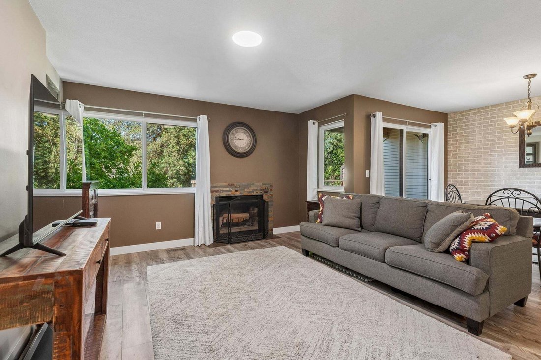 Townhouse in Coquitlam, British Columbia, Canada 3 - 18643931