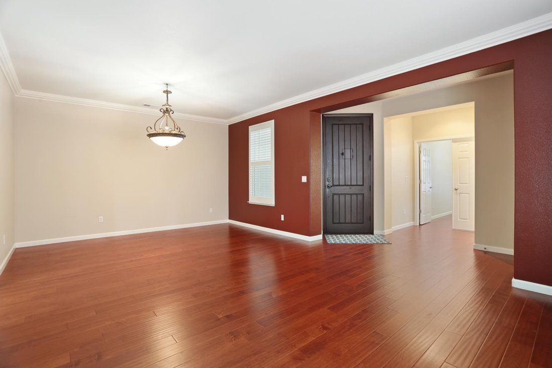 House in Elk Grove, California, United States 5 - 18645052