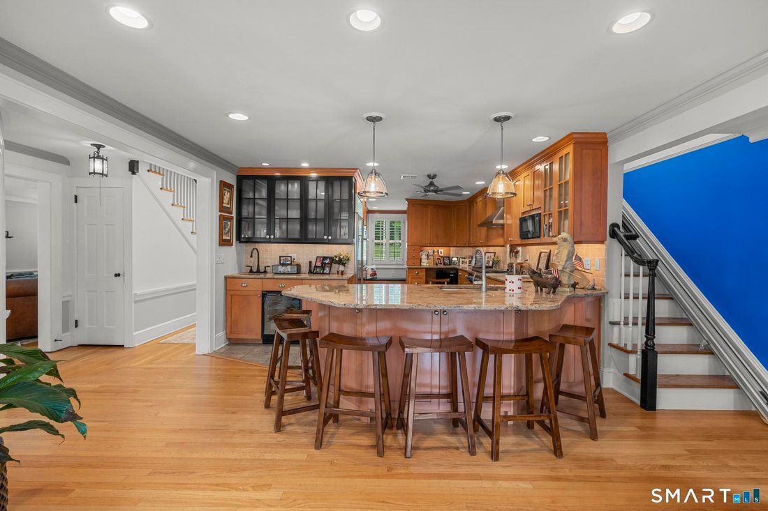 House in Trumbull, Connecticut, United States 5 - 18642515