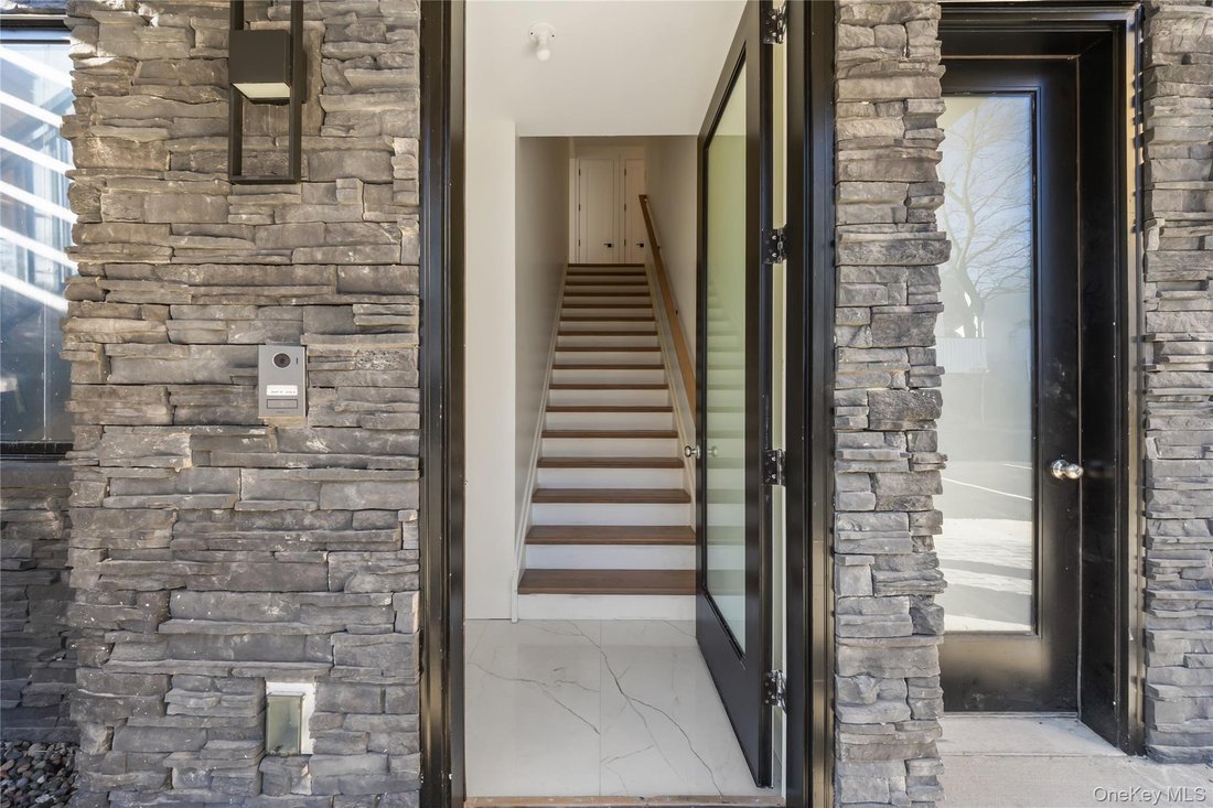 Condo in Spring Valley, New York, United States 2 - 18646843