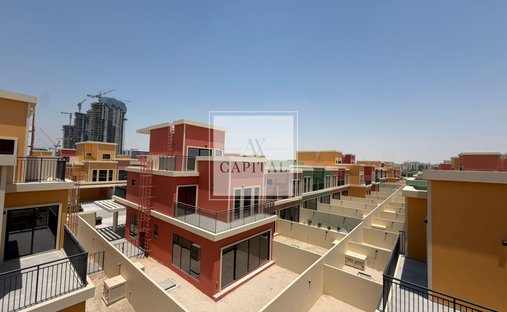 Townhouse in JLT / Jumeirah Lakes Towers, Dubai, United Arab Emirates 1