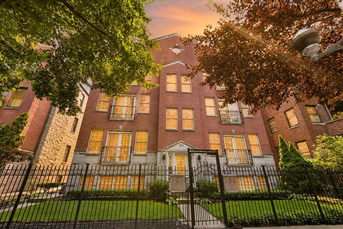 Condo in Chicago, Illinois, United States 1 - 18646656