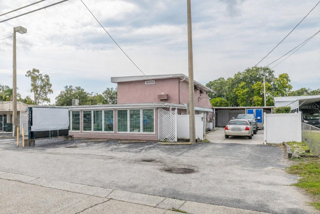 Largo, Florida, United States 4 - 18642880
