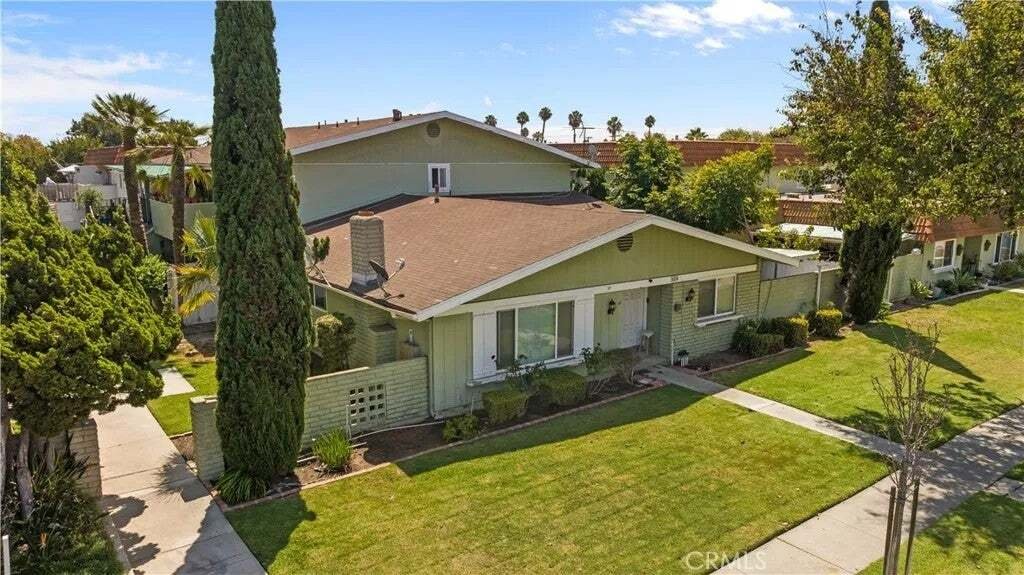 Costa Mesa, California, United States 5 - 18646601