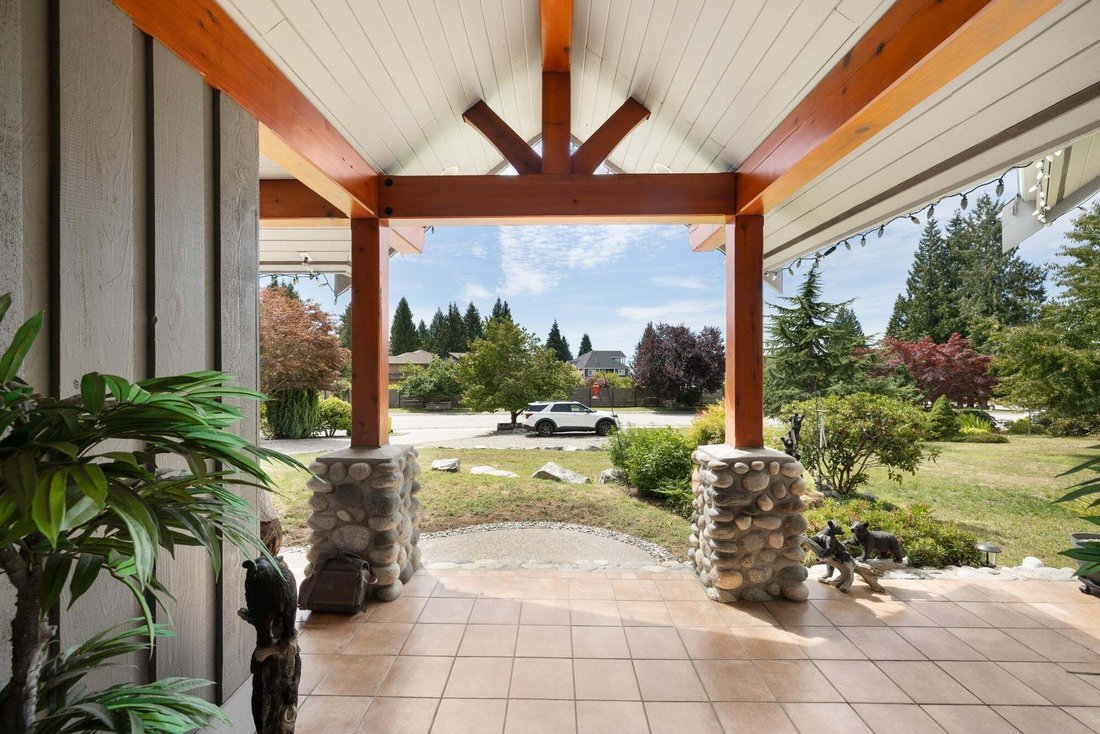 House in Gibsons, British Columbia, Canada 4 - 18643637