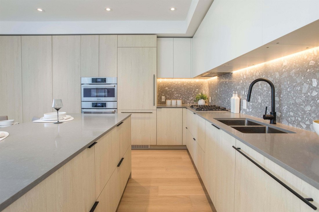 Condo in Vancouver, British Columbia, Canada 5 - 18643763